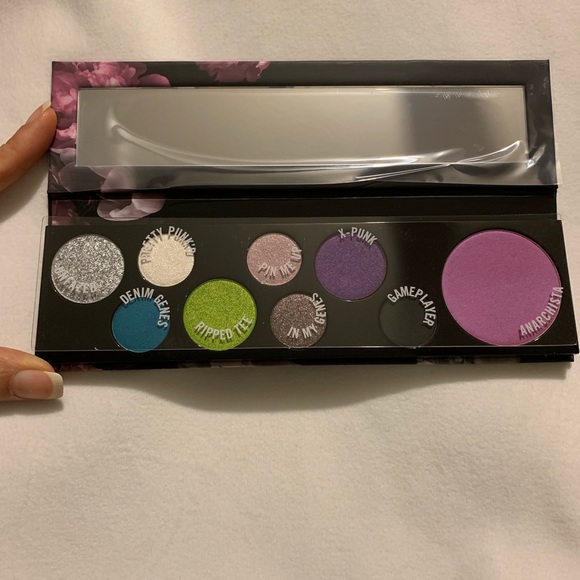 Girls Pretty Punk Eyeshadow & Highlighter Palette - Picture 5 of 7
